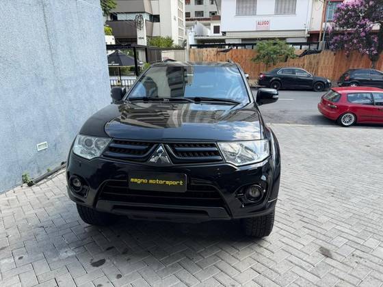 MITSUBISHI PAJERO DAKAR 3.5 HPE 7 LUGARES 4X4 V6 24V FLEX 4P AUTOMÁTICO